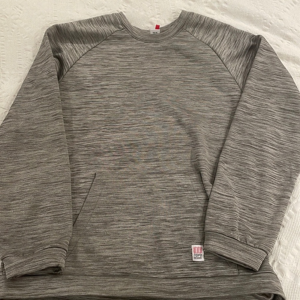 Mens Topo Sweatshirt. Like-new condition!